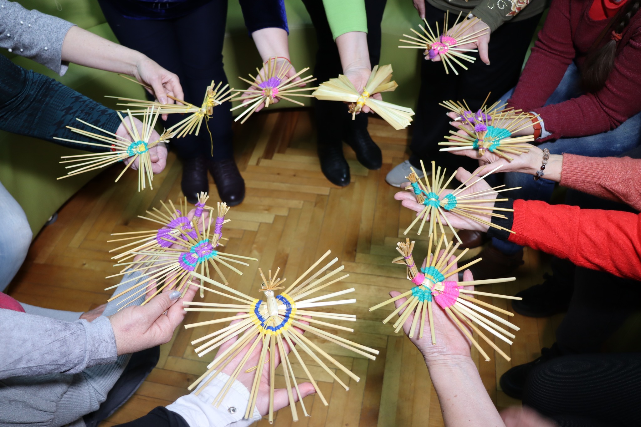 Regular visitors of the master classes of the Central City Library named after M.L. Kropyvnytsky was taught to make a spring symbol from straw