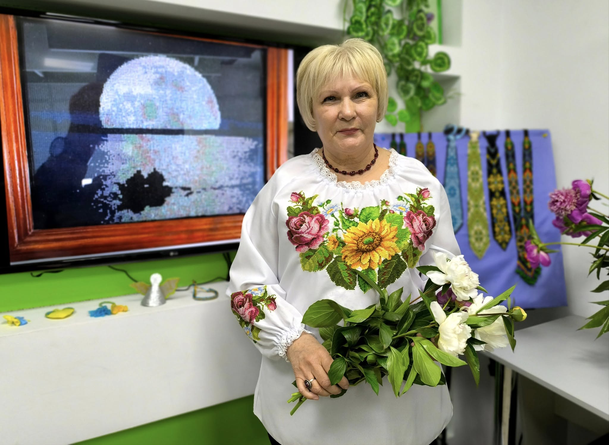 В Бібліотеці-філії №13 ЦМБ ім. М. Л. Кропивницького відбулося відкриття персональної виставки миколаївської майстрині Ірини Риковської
